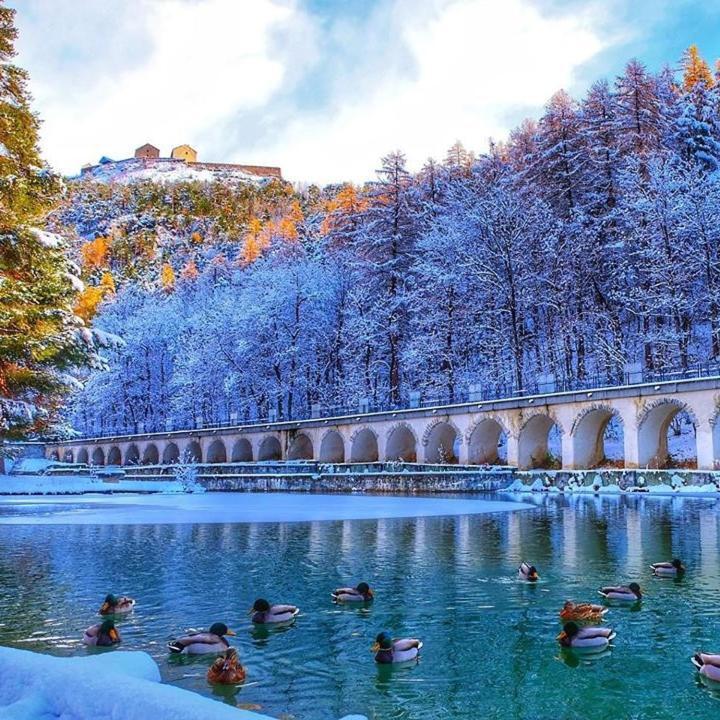Au Pre Du Moulin - Centre Ville Бриансон Экстерьер фото
